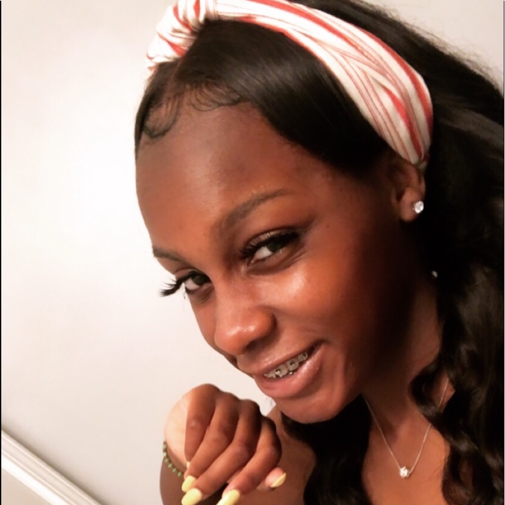 Meet your Posher, Janiya